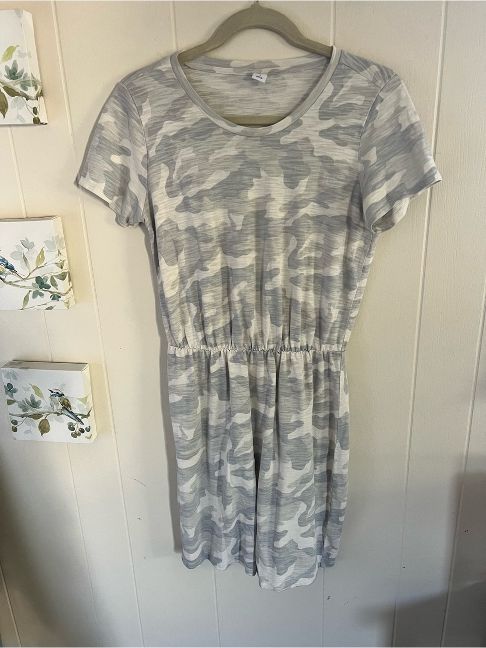 Small Old Navy Light Grey Camo Short Sleeve Dress